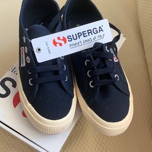 New in Box Size 7 Superga Cotu Sneakers  Navy